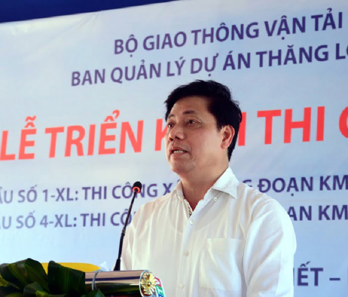 Thứ trưởng Bộ GTVT Nguyễn Ngọc Đông phát biểu tại buổi lễ triển khai các gói thầu